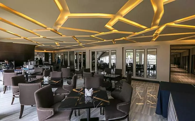 Subic Bay Travelers Hotel & Event Center