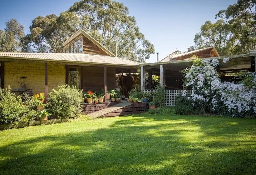 The Burrow At Wombat Bend