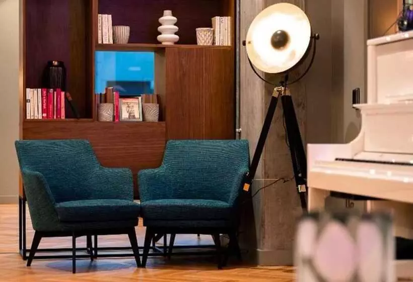 هاستل Vibrant Rooms Student Only Belfast