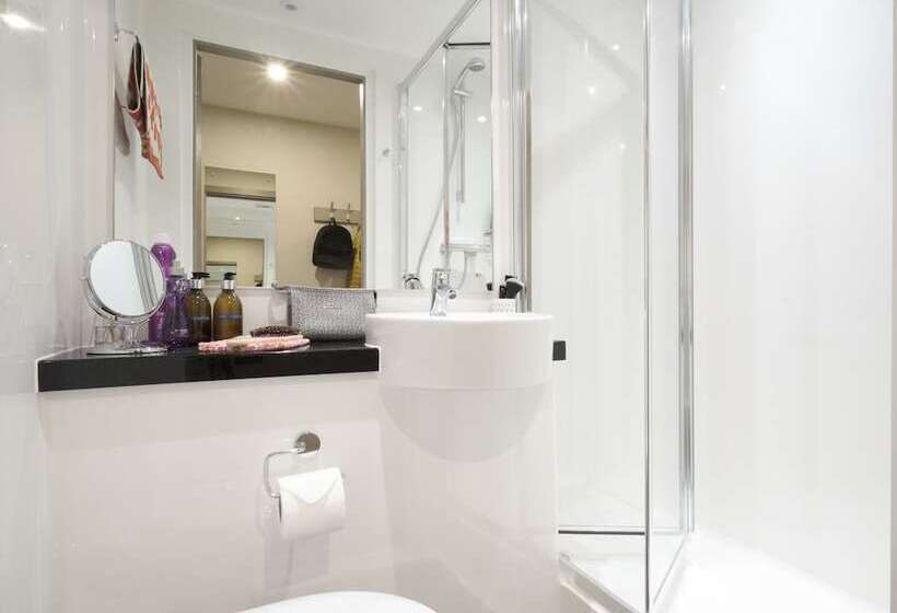 هاستل Vibrant Rooms Student Only Belfast