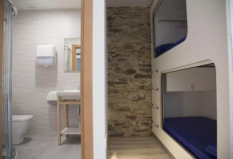 Hostelcross