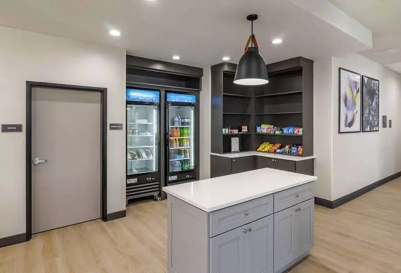 Hotelli Comfort Inn & Suites New Port Richey Downtown District