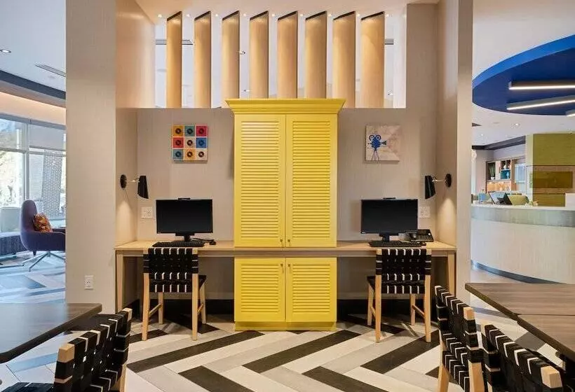 هتل Home2 Suites By Hilton Atlanta Airport College Park