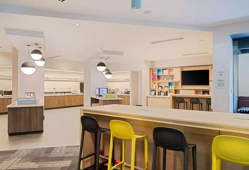 هتل Home2 Suites By Hilton Atlanta Airport College Park