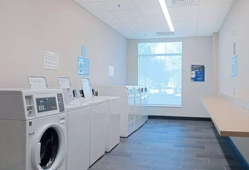 هتل Home2 Suites By Hilton Atlanta Airport College Park