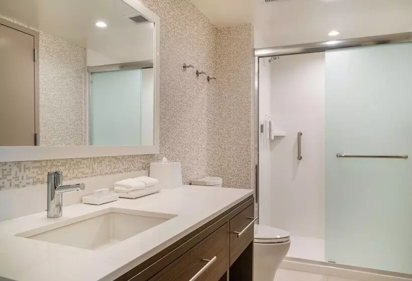 هتل Home2 Suites By Hilton Atlanta Airport College Park