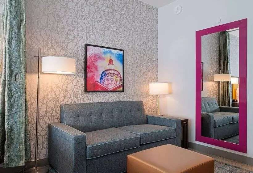 هتل Home2 Suites By Hilton Atlanta Airport College Park