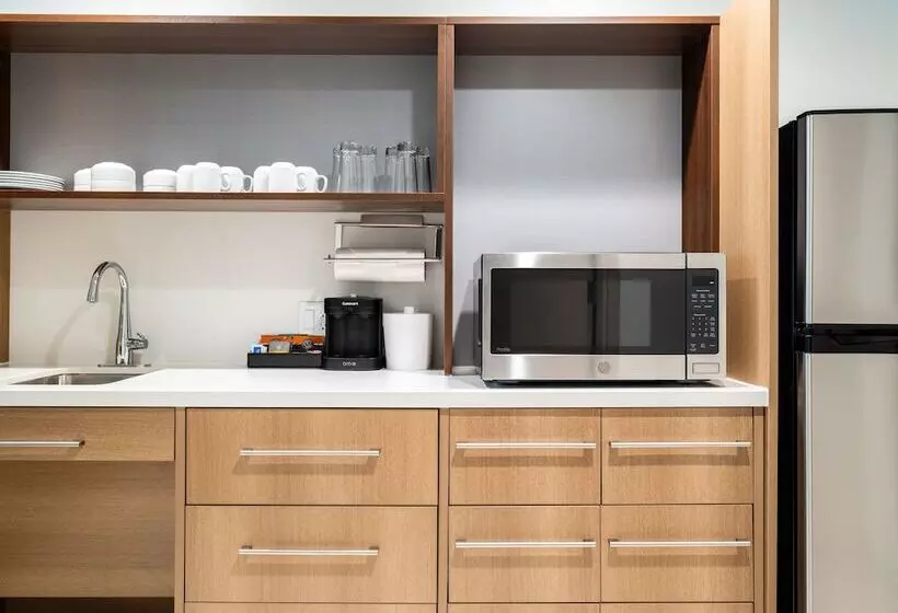 هتل Home2 Suites By Hilton Atlanta Airport College Park