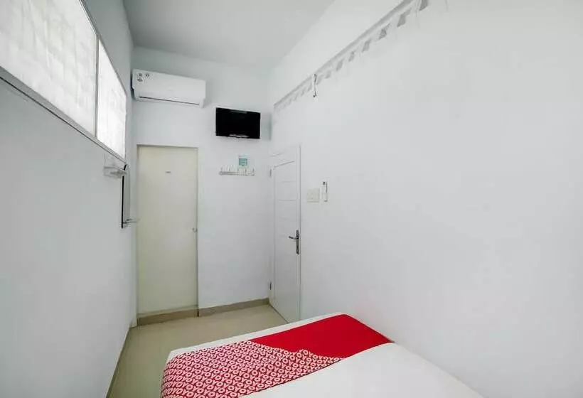 ホテル Oyo 90994 Ada Guest House
