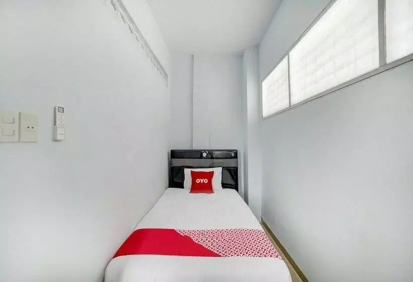 ホテル Oyo 90994 Ada Guest House
