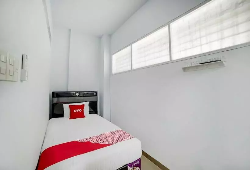 ホテル Oyo 90994 Ada Guest House