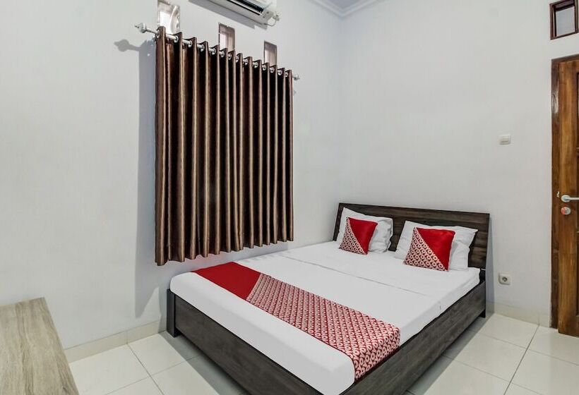 בית מלון כפרי Oyo 91243 Bina Syariah Guest House