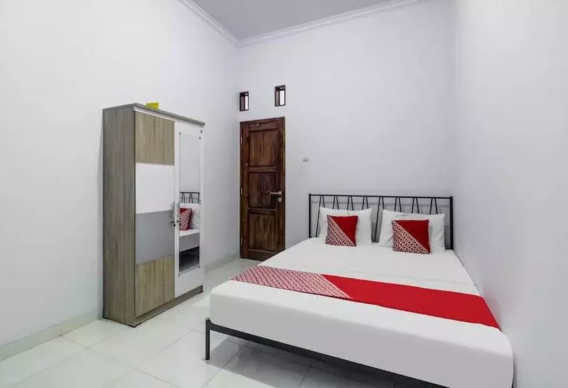 هتل Oyo 91243 Bina Syariah Guest House
