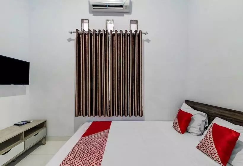 هتل Oyo 91243 Bina Syariah Guest House