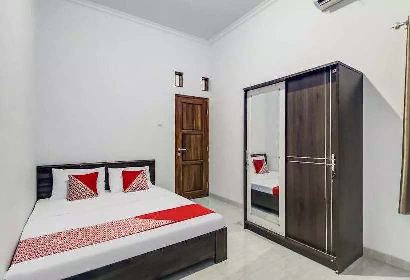 هتل Oyo 91243 Bina Syariah Guest House