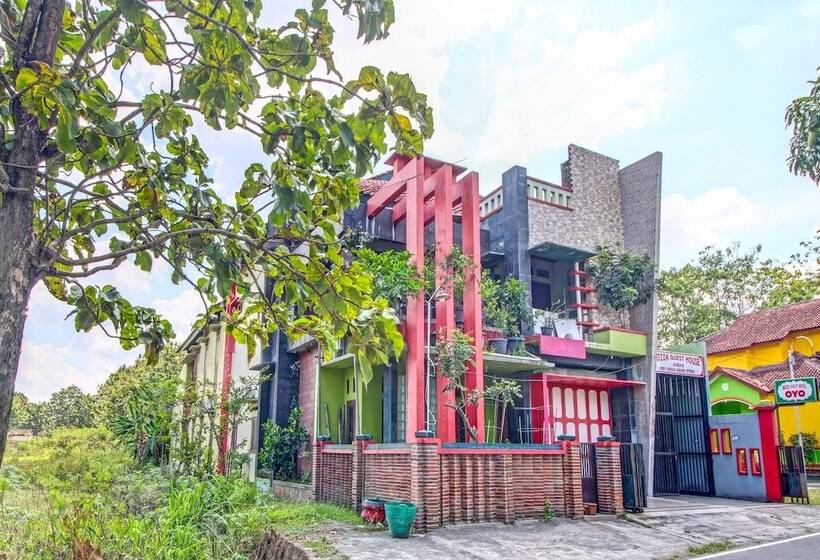 호텔 Capital O 91690 Moza Guest House