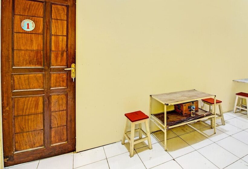 호텔 Capital O 91690 Moza Guest House