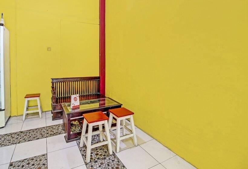 호텔 Capital O 91690 Moza Guest House