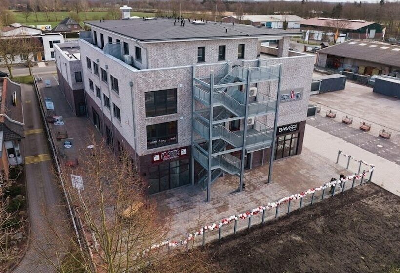 בית מלון כפרי Stahltower