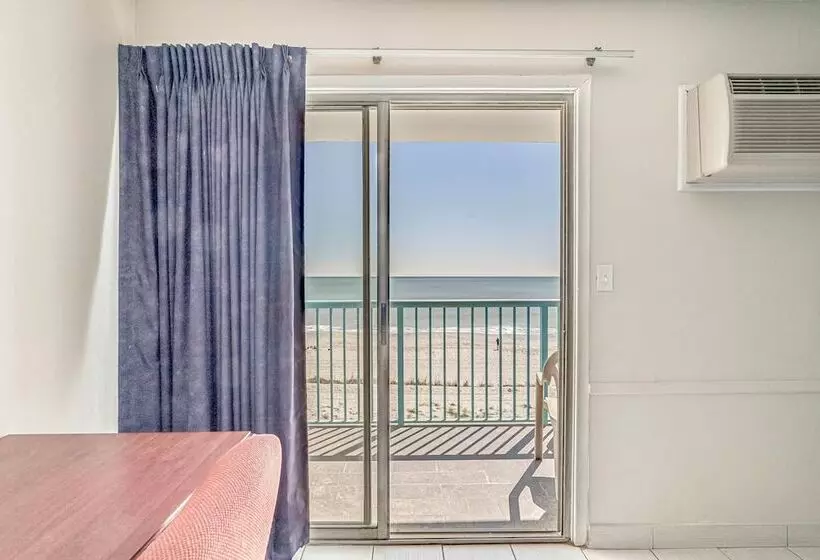 هتل Summerwind Oceanfront
