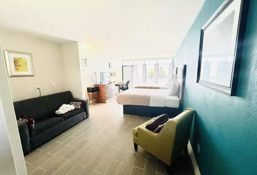 هتل Summerwind Oceanfront