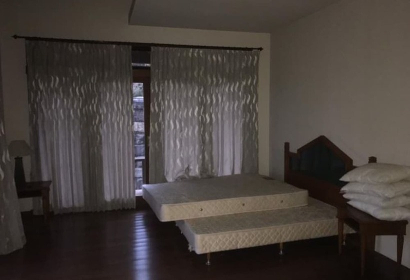 בית מלון כפרי Villa Alex Claket