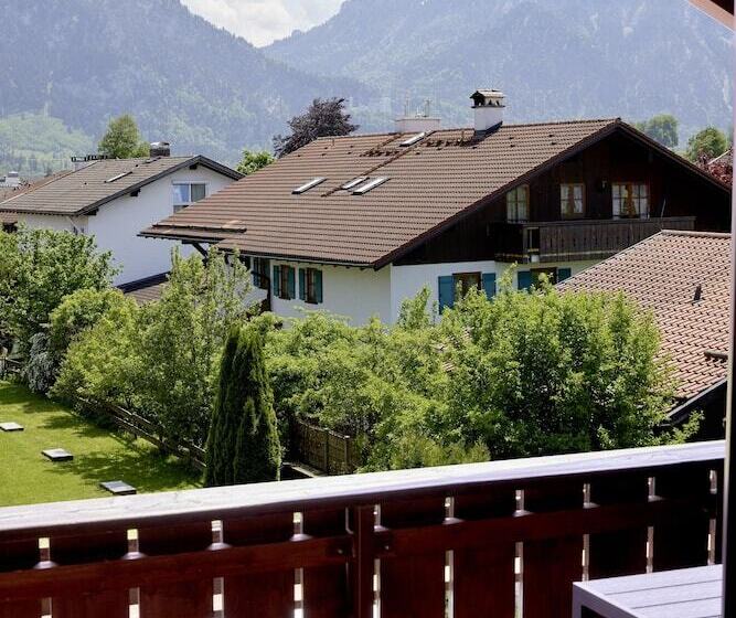 Maximilian Appartements