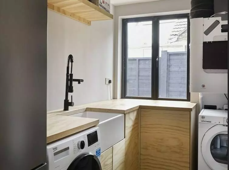 Residenssi Grand Designs Chess Valley Project   Rickmansworth