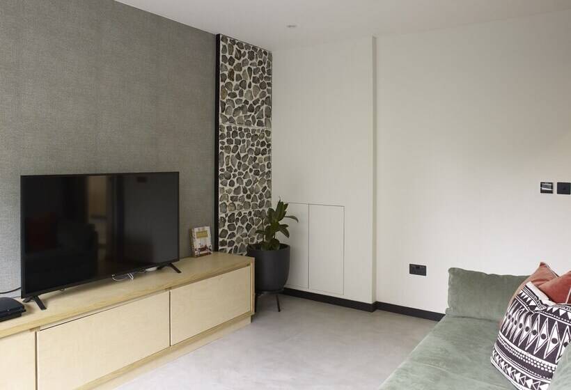 דירת נופש Grand Designs Chess Valley Project Rickmansworth