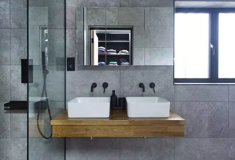 Residenssi Grand Designs Chess Valley Project   Rickmansworth