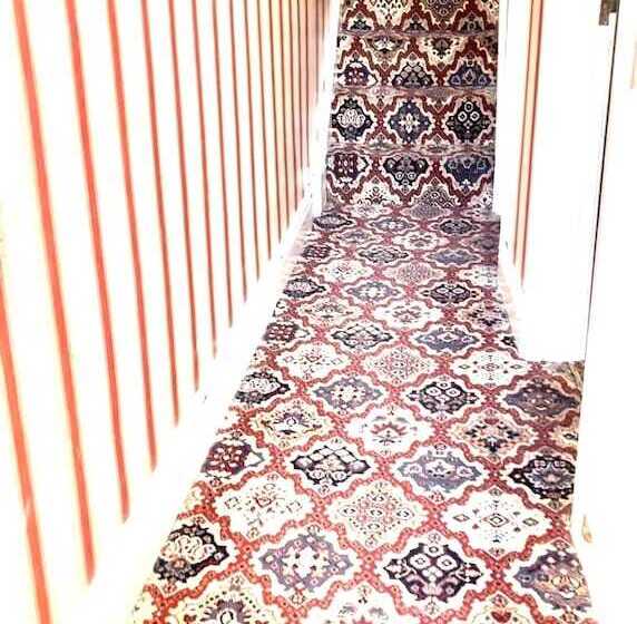 اقامتگاه Lovely 3 Bed House In Coventry Airbnb Property