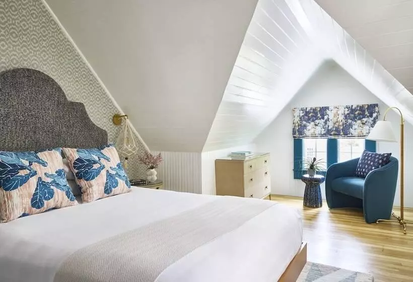 مسافرخانه The Coco, The Edgartown Collection