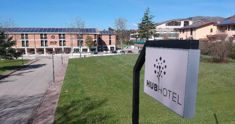Hotelli Hub