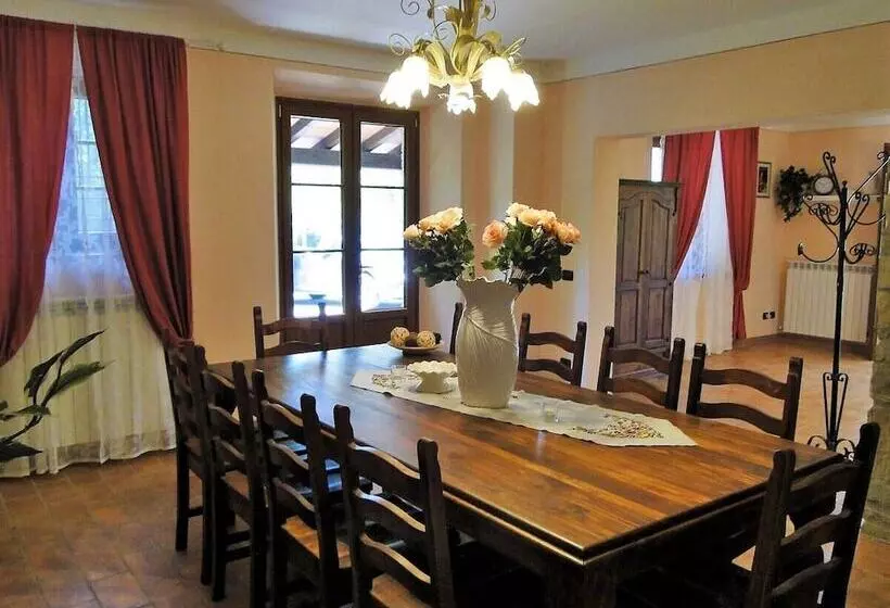 田舎風ホテル Agriturismo La Locanda Del Cardinale