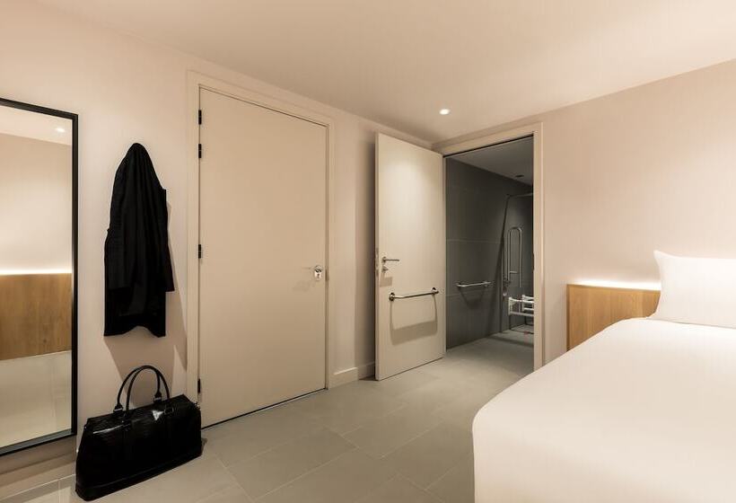 Zedwell Underground Hotel Tottenham Court Rd