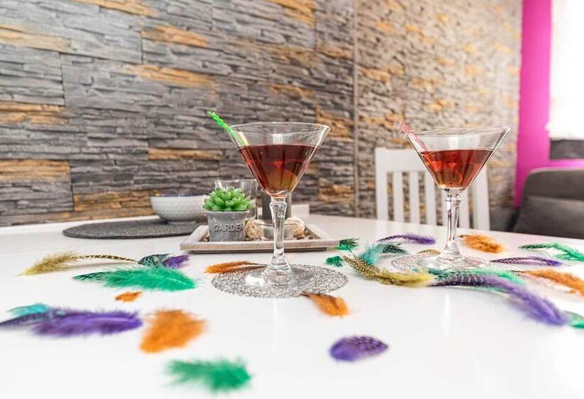 膳宿费 Apartments Keka