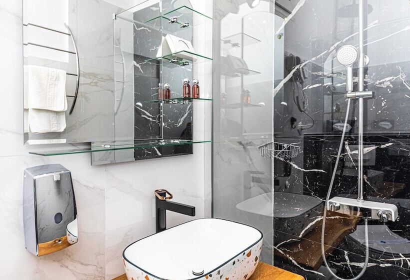 膳宿费 Apartments Keka