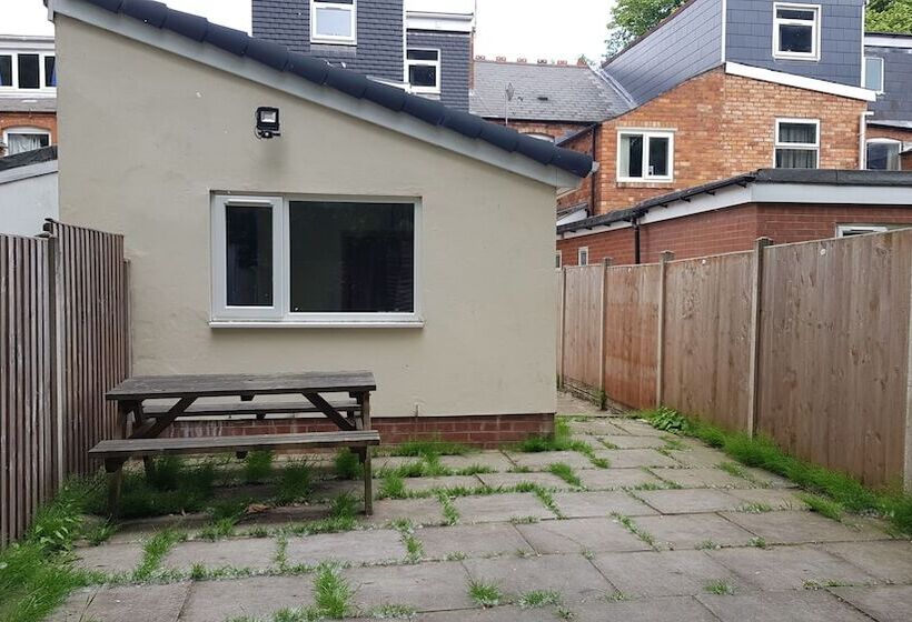 Пансион Kunda House Bournbrook