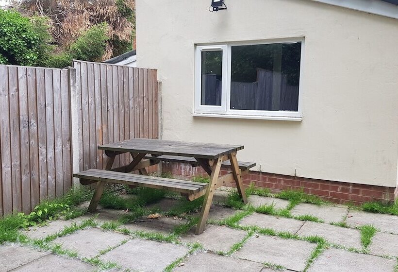 Пансион Kunda House Bournbrook