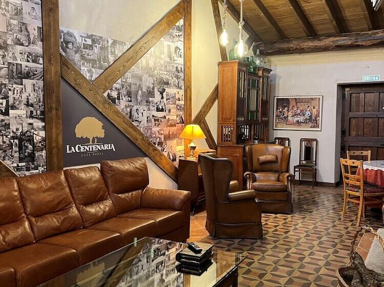 פנסיון La Centenaria De Alaraz