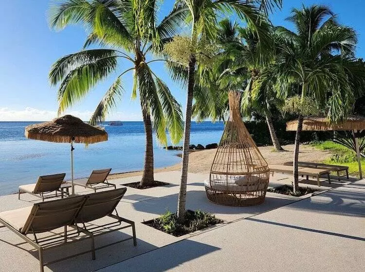 Cook S Bay Hotel & Suites