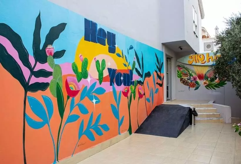 هتل Aloha Suites Mediterranean