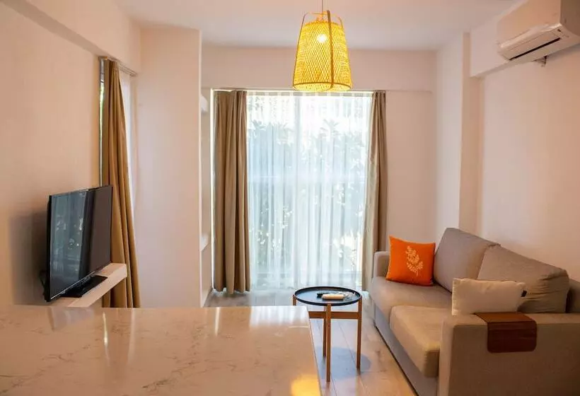 هتل Aloha Suites Mediterranean