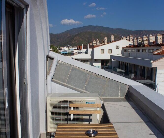 هتل Aloha Suites Mediterranean