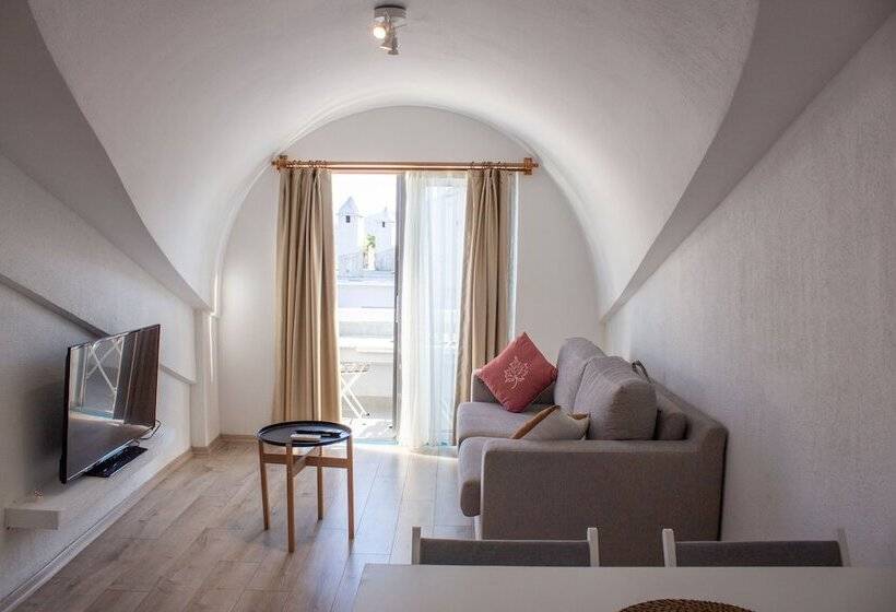 هتل Aloha Suites Mediterranean