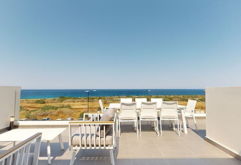 ホテル Periyiali Konnos Villas Beach Resort