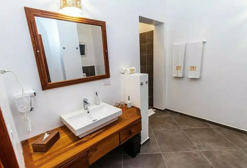 Hotelli Sbh Kilindini Resort