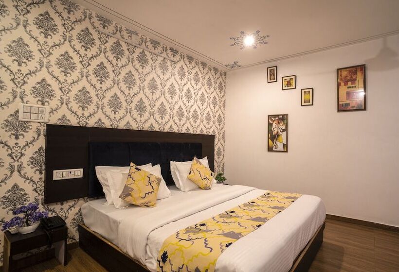 Tripli Hotels Arunoday Palace