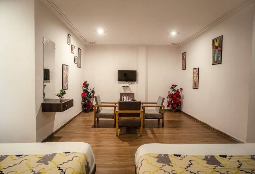 Tripli Hotels Arunoday Palace