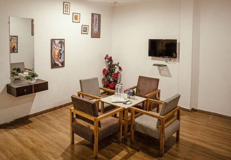 Tripli Hotels Arunoday Palace